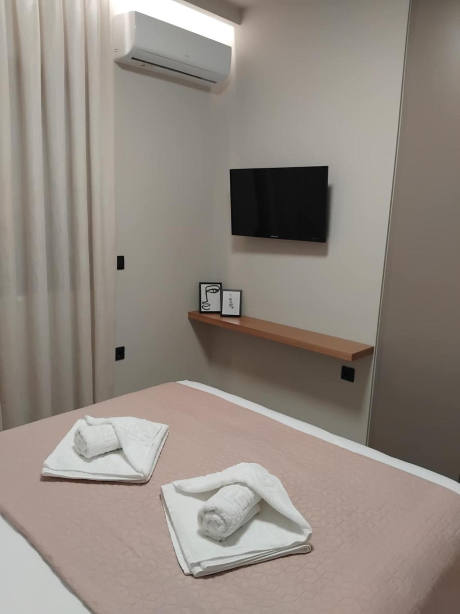Apartamento Simple, Calm And Luxurious Kalamata Exterior foto