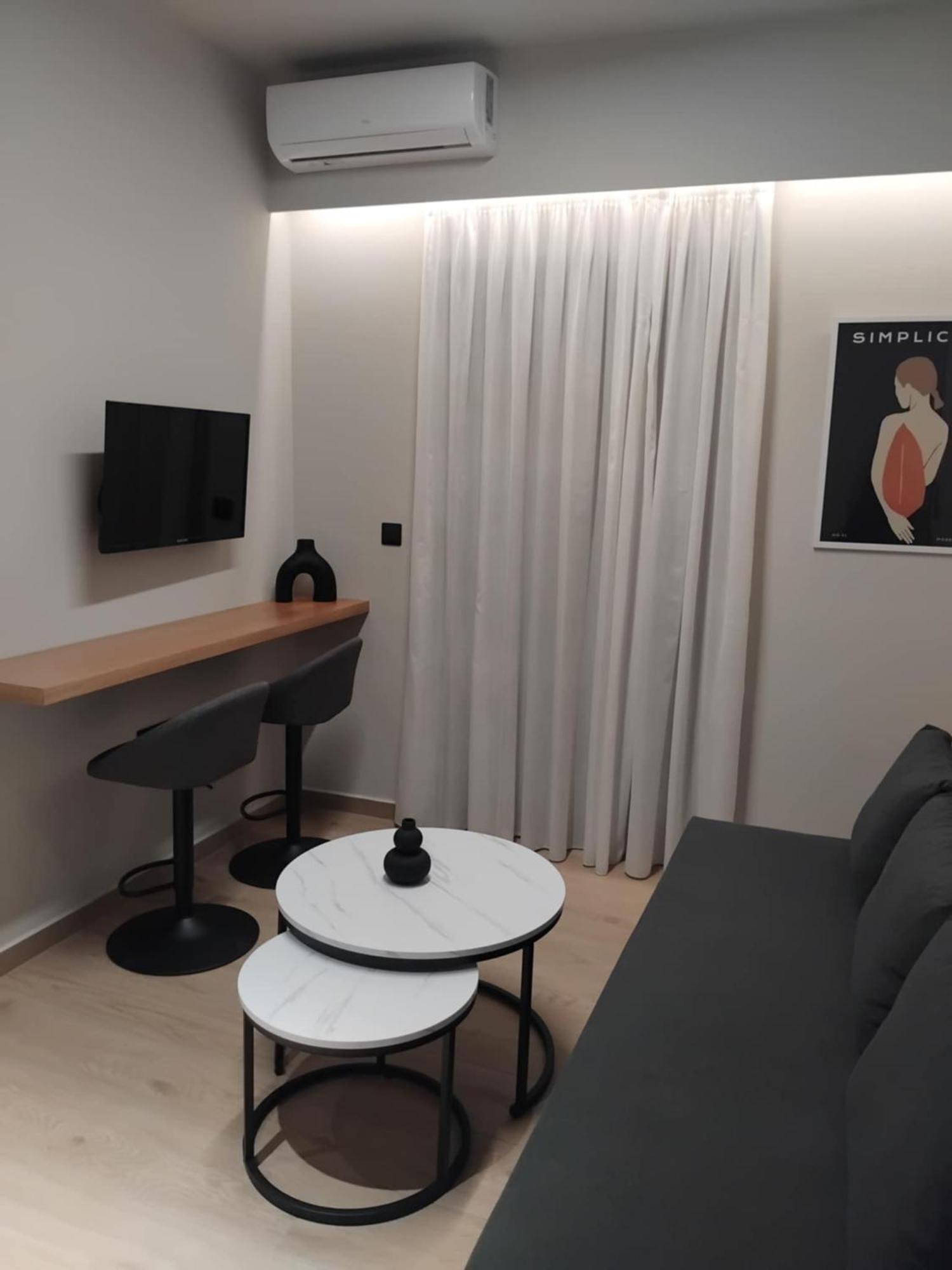 Apartamento Simple, Calm And Luxurious Kalamata Exterior foto
