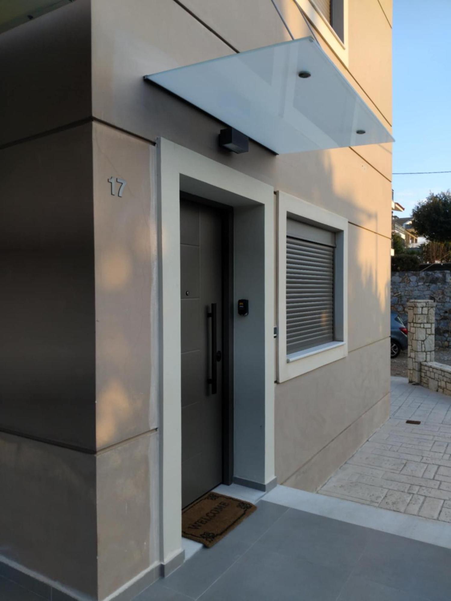 Apartamento Simple, Calm And Luxurious Kalamata Exterior foto