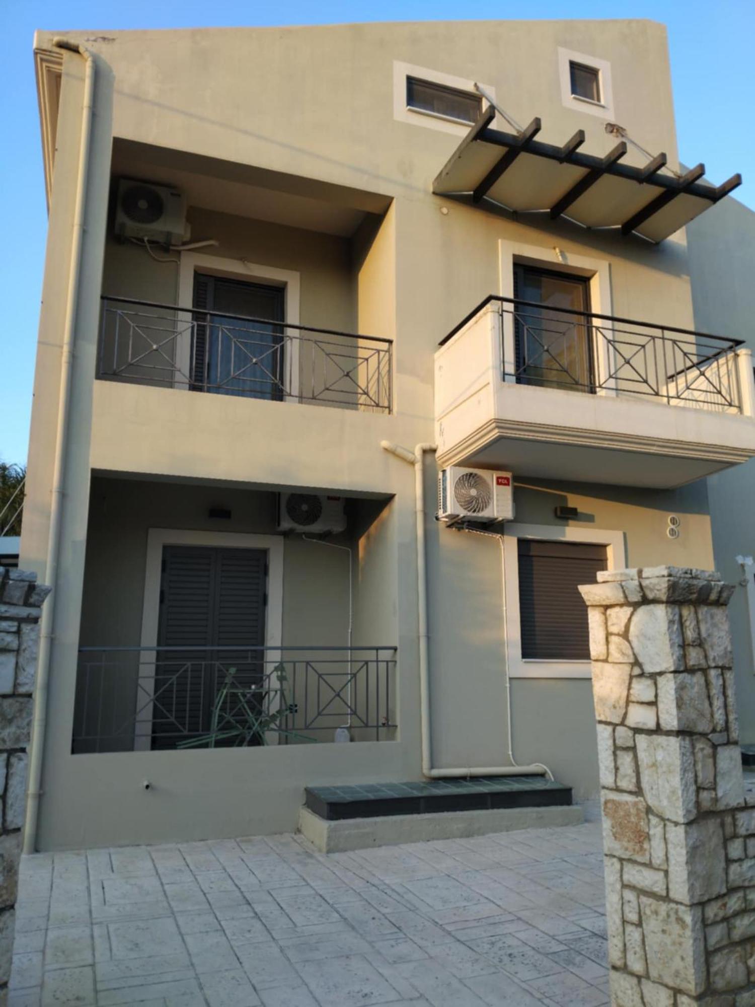 Apartamento Simple, Calm And Luxurious Kalamata Exterior foto